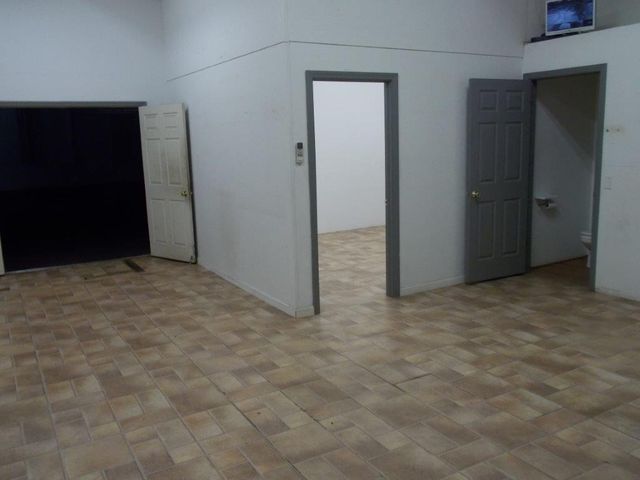 855 6th Ave, Brackenridge, PA 15014