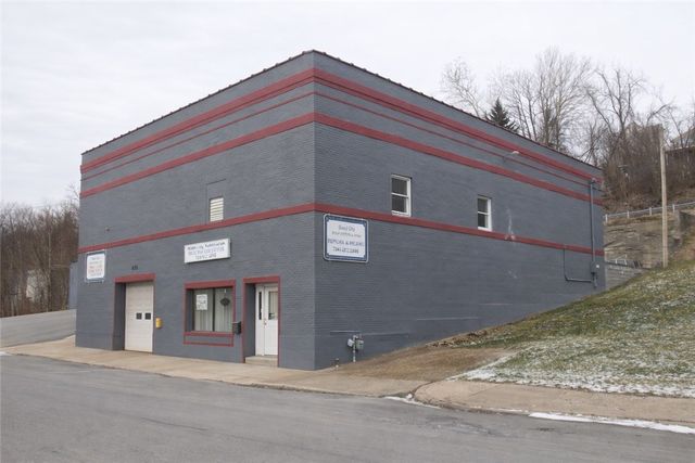 855 6th Ave, Brackenridge, PA 15014