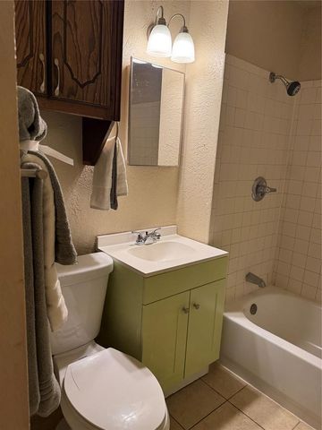 1421 N Norman Avenue, Moore, OK 73160