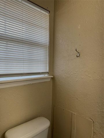 1421 N Norman Avenue, Moore, OK 73160