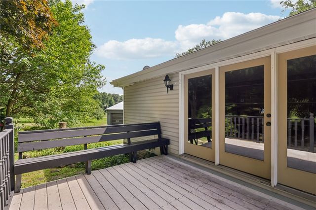 3052 Boughter Dr, Shenango Twp, PA 16101