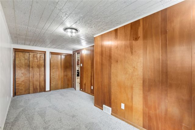 3052 Boughter Dr, Shenango Twp, PA 16101