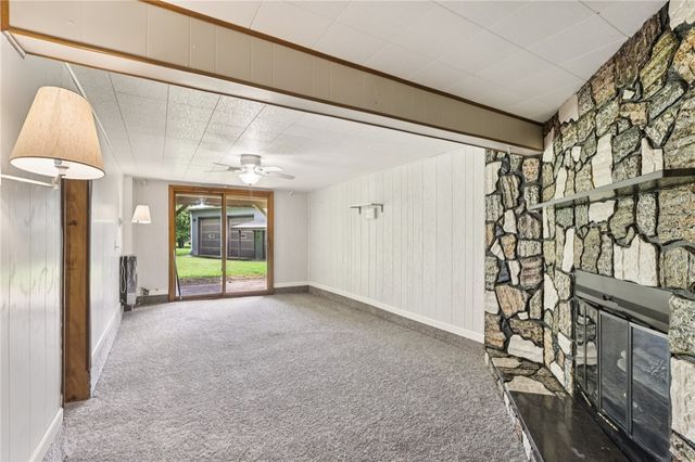 3052 Boughter Dr, Shenango Twp, PA 16101