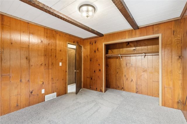 3052 Boughter Dr, Shenango Twp, PA 16101