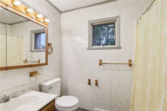 3052 Boughter Dr, Shenango Twp, PA 16101