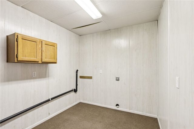 3052 Boughter Dr, Shenango Twp, PA 16101