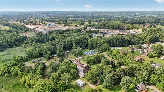 3052 Boughter Dr, Shenango Twp, PA 16101