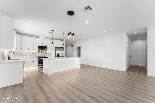 10433 Trumbull Street, California City, CA 93505