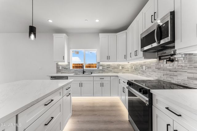 10433 Trumbull Street, California City, CA 93505
