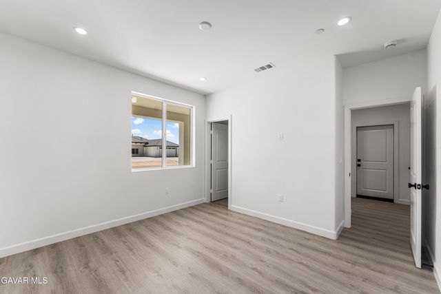 10433 Trumbull Street, California City, CA 93505