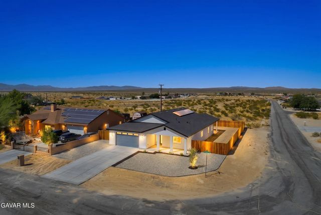10433 Trumbull Street, California City, CA 93505