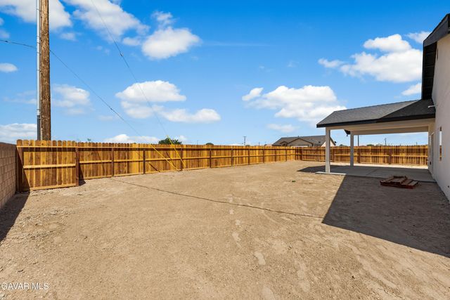 10433 Trumbull Street, California City, CA 93505