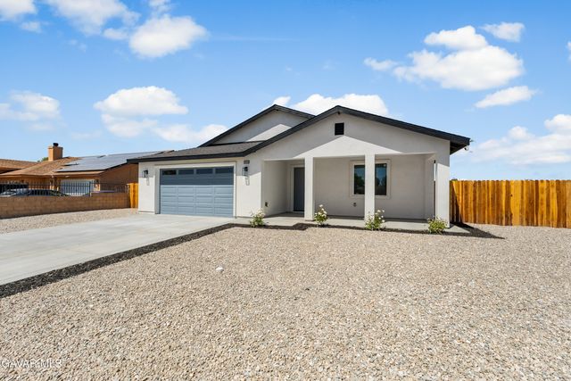 10433 Trumbull Street, California City, CA 93505