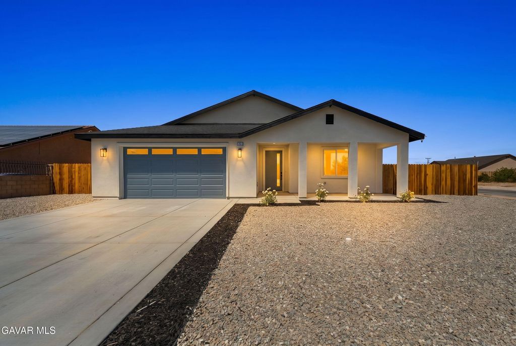 10433 Trumbull Street, California City, CA 93505