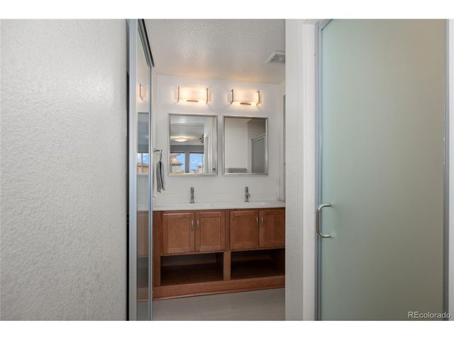 10051 Truckee St, Commerce City, CO 80022