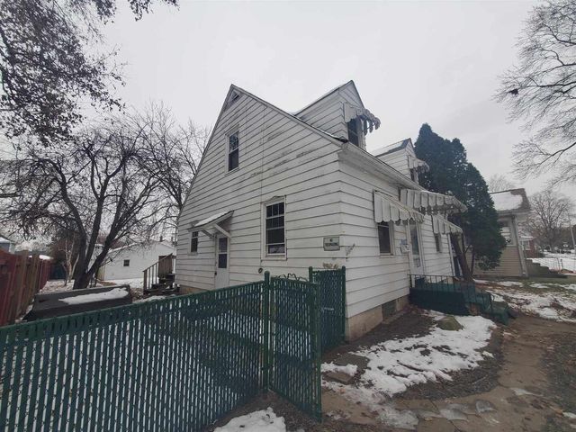 1517 32nd Street, Rock Island, IL 61201