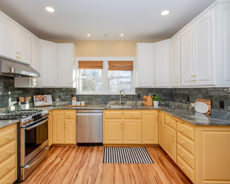 1917 Summit Avenue 2, Saint Paul, MN 55105 — photo 4