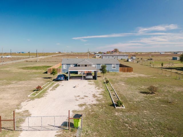 2709 County Road 463, Elgin, TX 78621