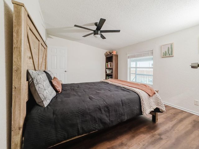 2709 County Road 463, Elgin, TX 78621