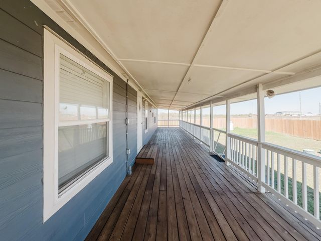 2709 County Road 463, Elgin, TX 78621