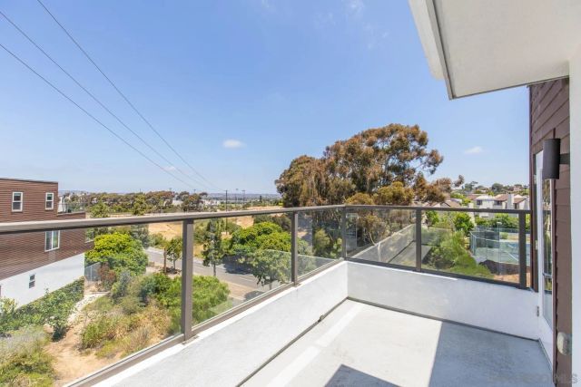 4100 Voltaire St 101, San Diego, CA 92107
