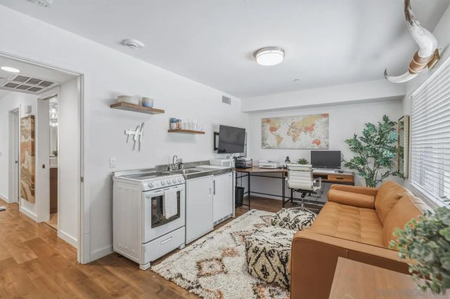 4100 Voltaire St 101, San Diego, CA 92107