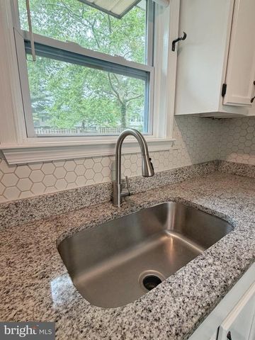 6041 RED WOLF PL, Waldorf, MD 20603