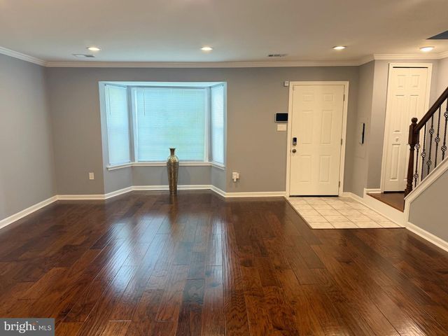 6041 RED WOLF PL, Waldorf, MD 20603
