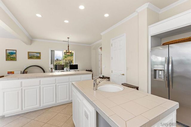 2557 Live Oak Park Rd, Fallbrook, CA 92028