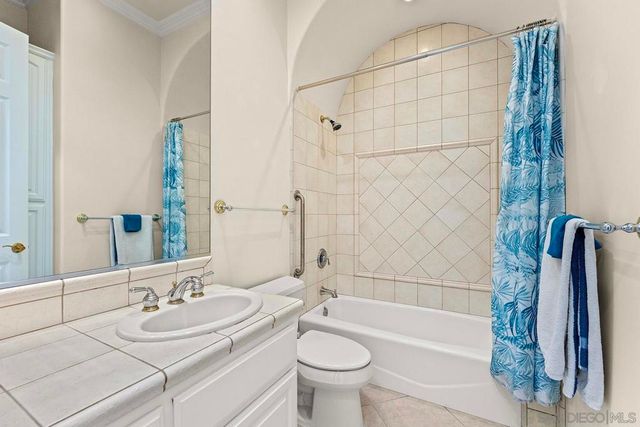 2557 Live Oak Park Rd, Fallbrook, CA 92028