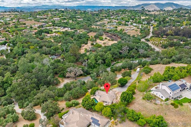 2557 Live Oak Park Rd, Fallbrook, CA 92028