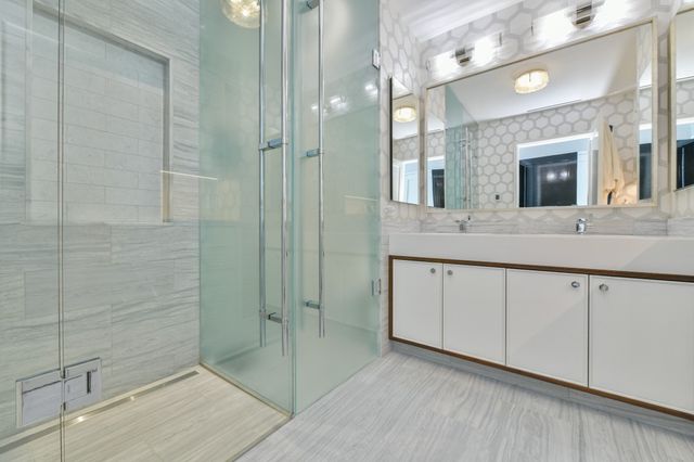 1 Dalton Street 3805, Boston, MA 02115