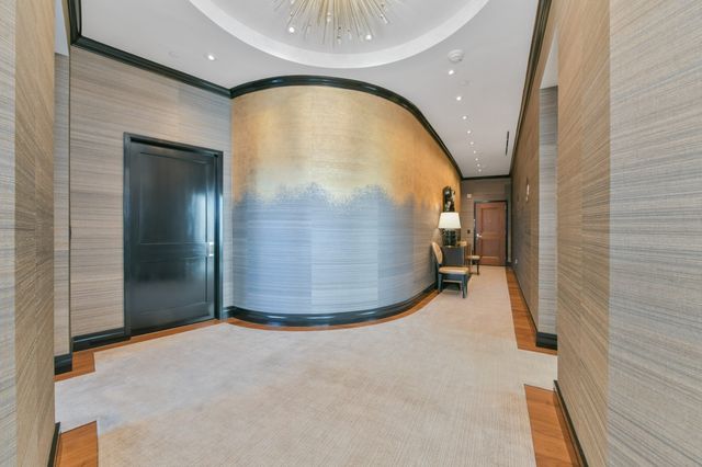 1 Dalton Street 3805, Boston, MA 02115
