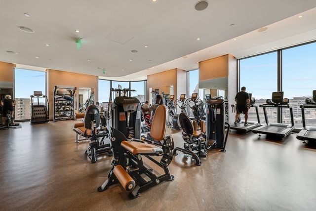 1 Dalton Street 3805, Boston, MA 02115