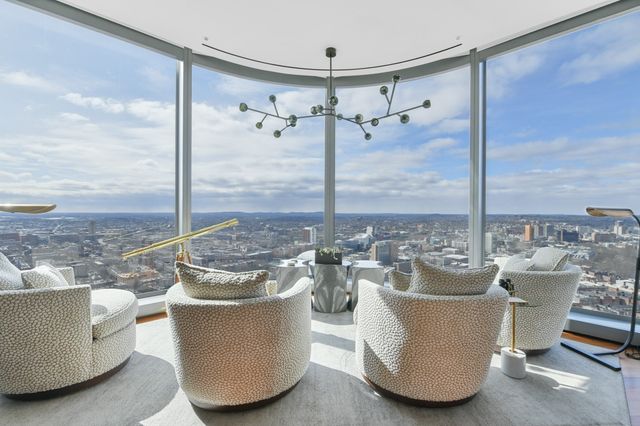 1 Dalton Street 3805, Boston, MA 02115