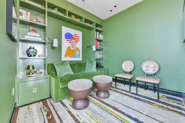1 Dalton Street 3805, Boston, MA 02115