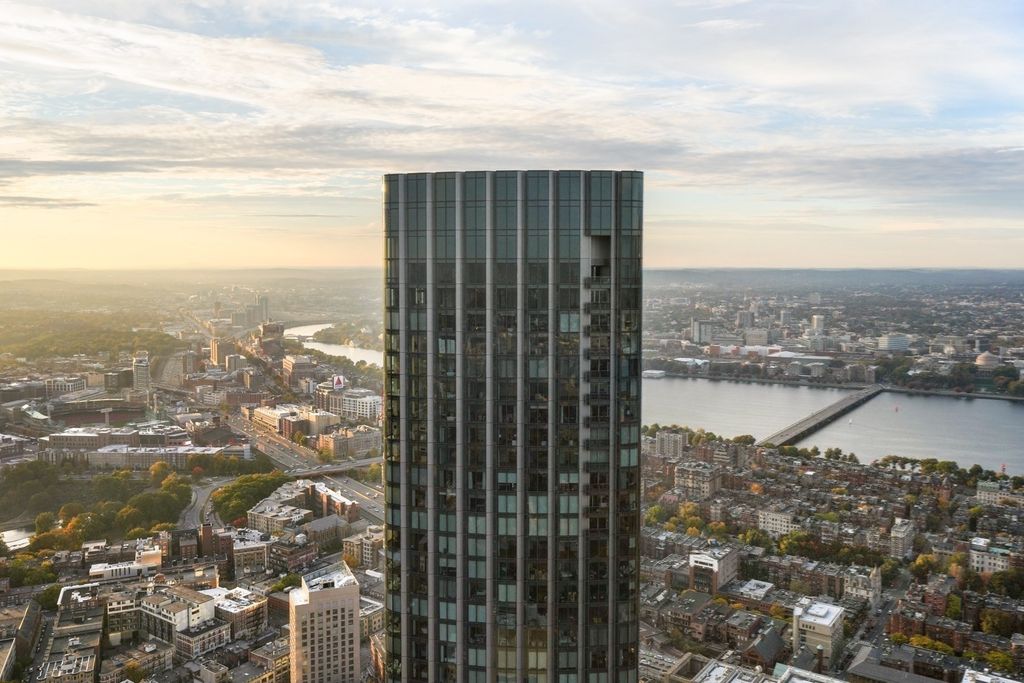 1 Dalton Street 3805, Boston, MA 02115