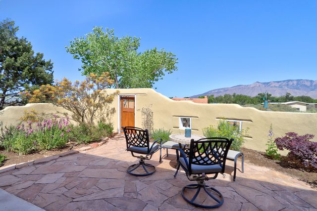 106 Kepler Court, Corrales, NM 87048