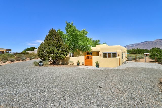 106 Kepler Court, Corrales, NM 87048