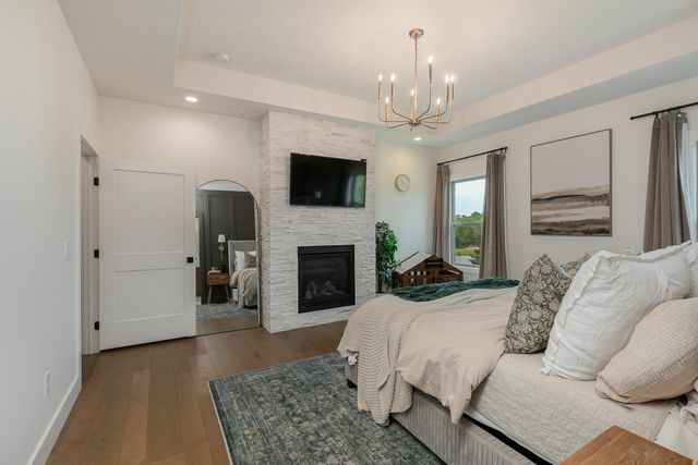 6139 S Dollison Avenue, Springfield, MO 65810