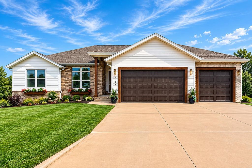 6139 S Dollison Avenue, Springfield, MO 65810