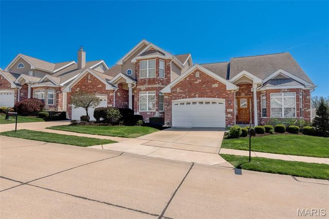 197 Woodland Place Court, St Charles, MO 63303