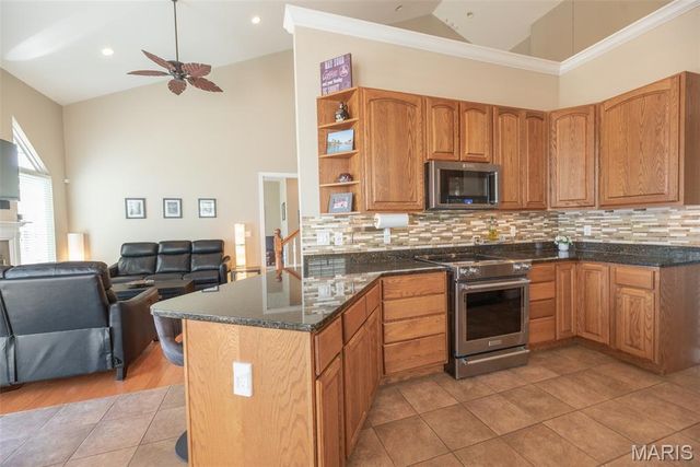 197 Woodland Place Court, St Charles, MO 63303