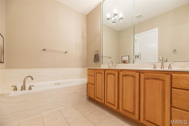 197 Woodland Place Court, St Charles, MO 63303