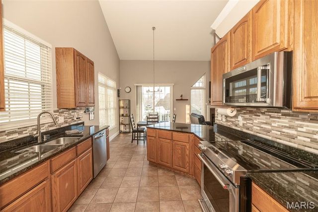 197 Woodland Place Court, St Charles, MO 63303
