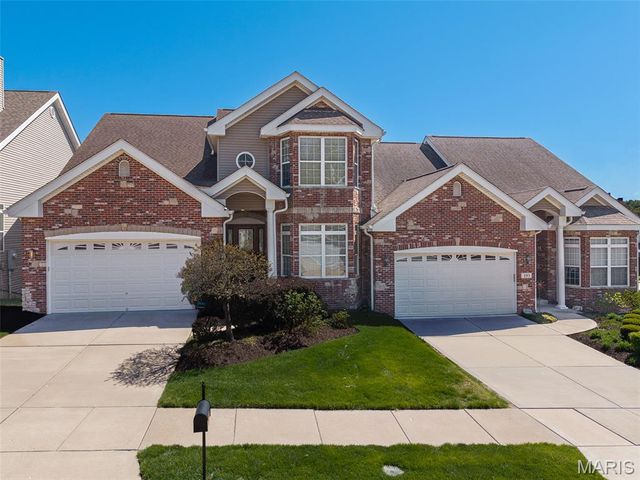 197 Woodland Place Court, St Charles, MO 63303