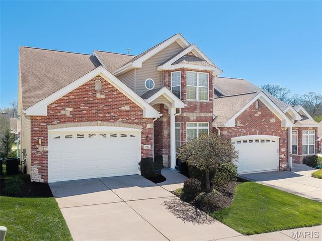 197 Woodland Place Court, St Charles, MO 63303