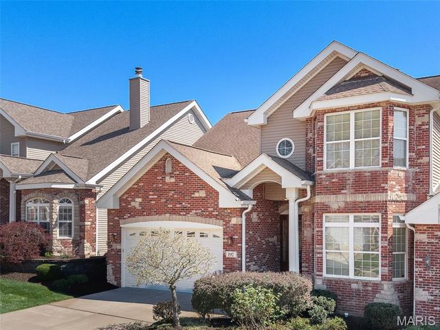 197 Woodland Place Court, St Charles, MO 63303
