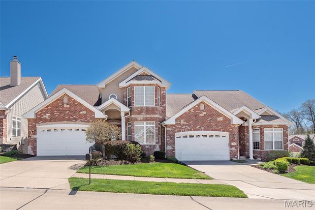 197 Woodland Place Court, St Charles, MO 63303