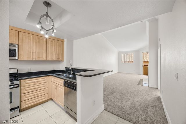 230 East Flamingo Road 414, Las Vegas, NV 89169